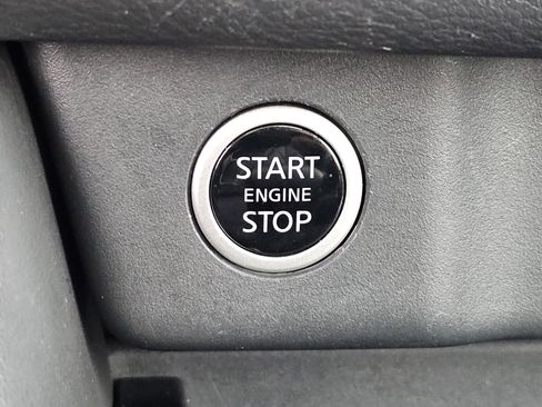 Used 2021 Nissan Rogue SL AWD/4WD image 16