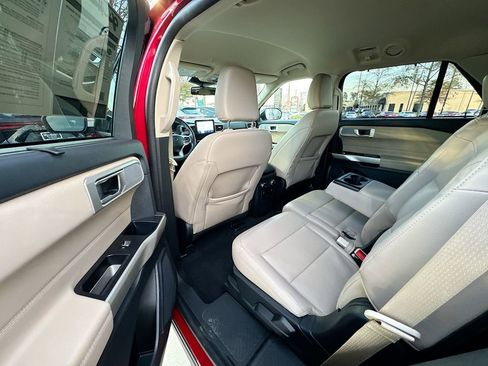 Used 2023 Ford Explorer Limited w/ Equipment Group 301A image 32