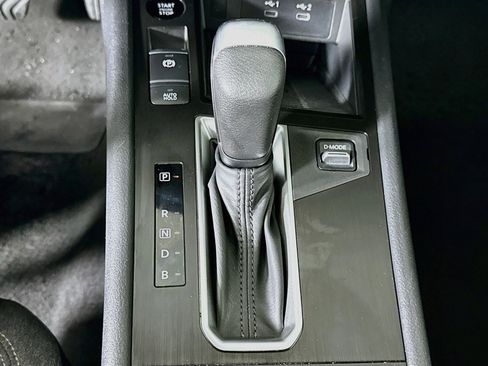 Used 2025 Nissan Kicks SV FWD image 24