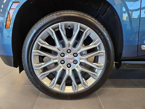 New 2026 GMC Yukon Denali w/ Sun & Power Step Package AWD/4WD image 7