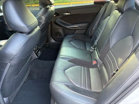 Used 2019 Toyota Avalon Touring FWD image 16