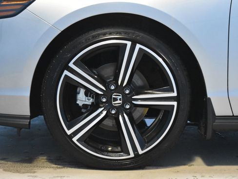 Used 2025 Honda Accord Sport image 27