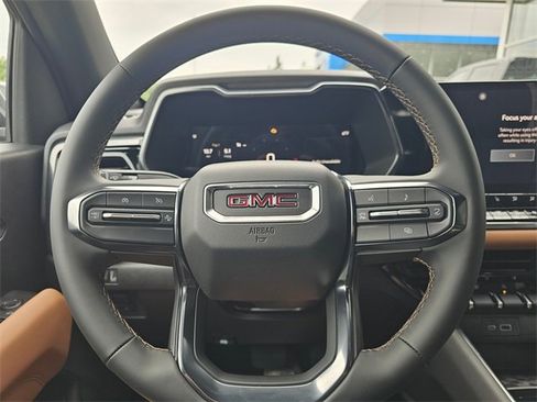 New 2025 GMC Canyon AT4 image 21