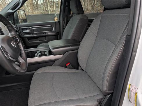 Used 2024 RAM 3500 Big Horn w/ Night Edition image 27