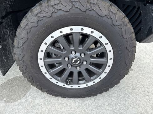 Used 2025 INEOS Grenadier Fieldmaster Edition image 11