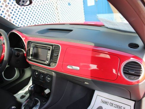Used 2013 Volkswagen Beetle 2.5 FWD image 9