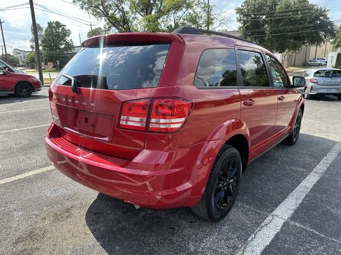 Used 2020 Dodge Journey SE w/ SE Popular Equipment Group image 5