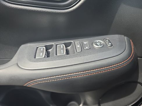 Certified 2025 Honda HR-V Sport image 25