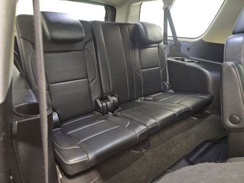 Used 2018 Chevrolet Suburban Premier image 40