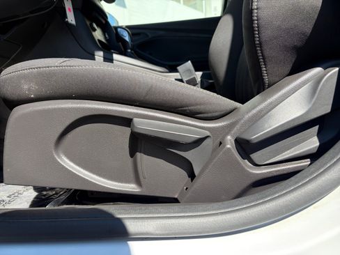 Used 2016 Ford Focus S FWD image 14