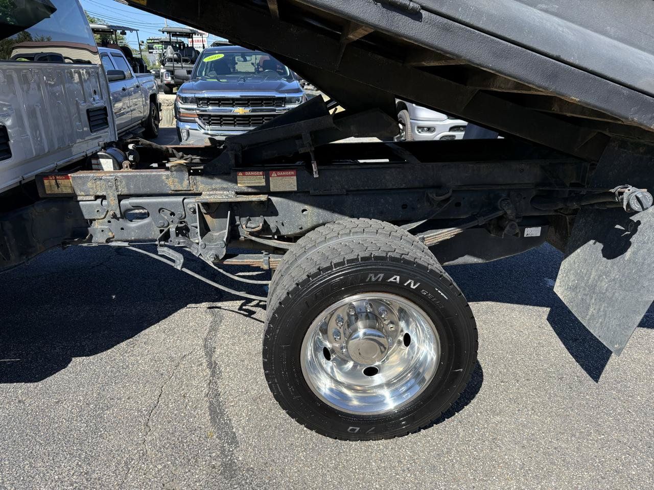 Used 2020 Ford F550 4x4 Regular Cab Super Duty w/ Power Equipment Group image 9