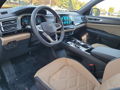 New 2026 Volkswagen Atlas Cross Sport SE AWD/4WD image 10