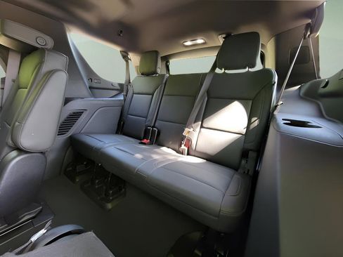 Used 2024 Chevrolet Tahoe LT image 13