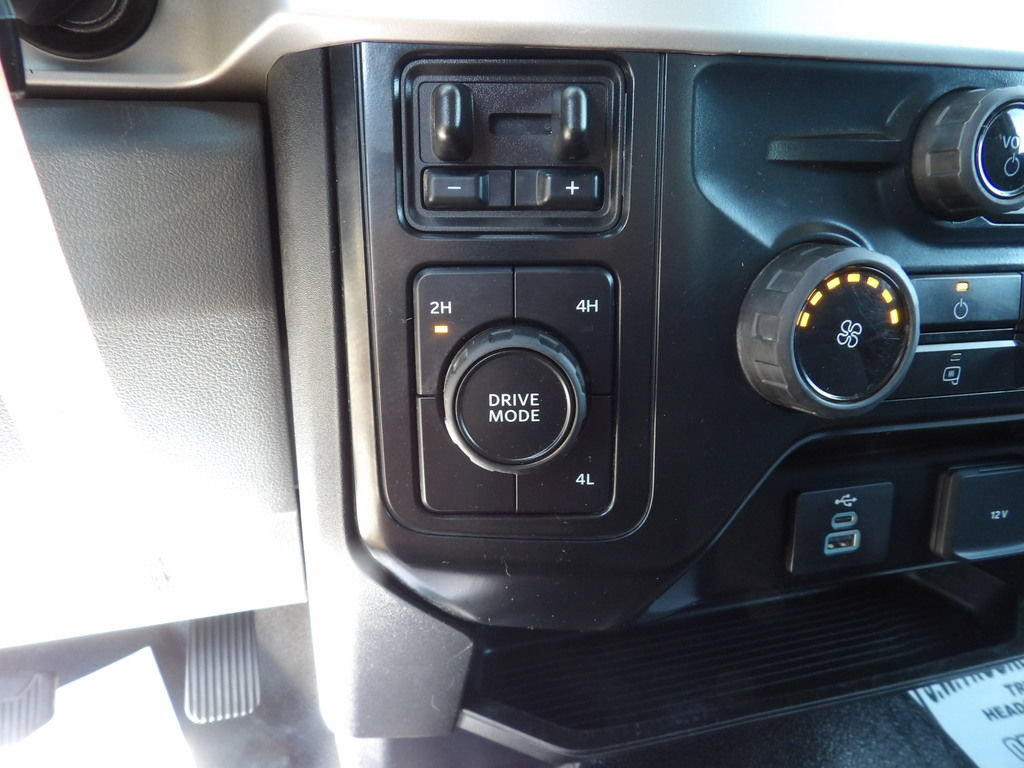 Used 2025 Ford F550 4x4 Crew Cab image 22