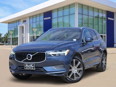 Used 2018 Volvo XC60 T5 Momentum w/ Vision Package