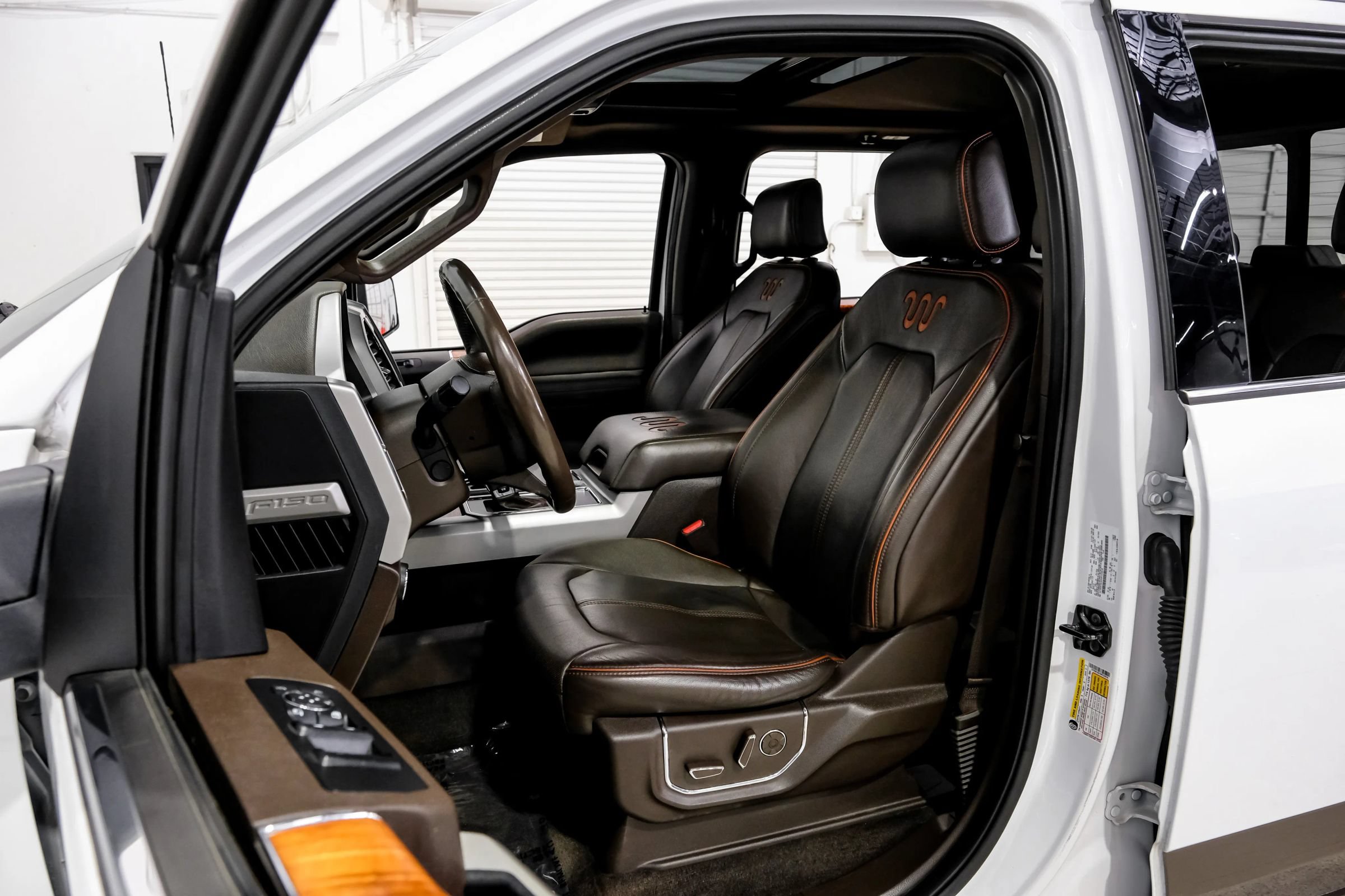 Used 2017 Ford F150 King Ranch w/ Equipment Group 601A Luxury AWD/4WD image 36