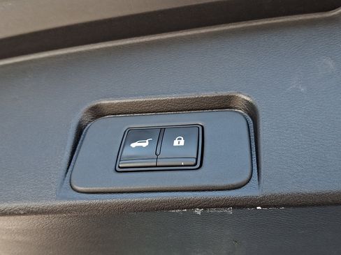 Used 2024 Nissan Rogue SV AWD/4WD image 31