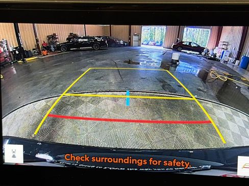 Used 2025 Toyota Camry XLE image 30