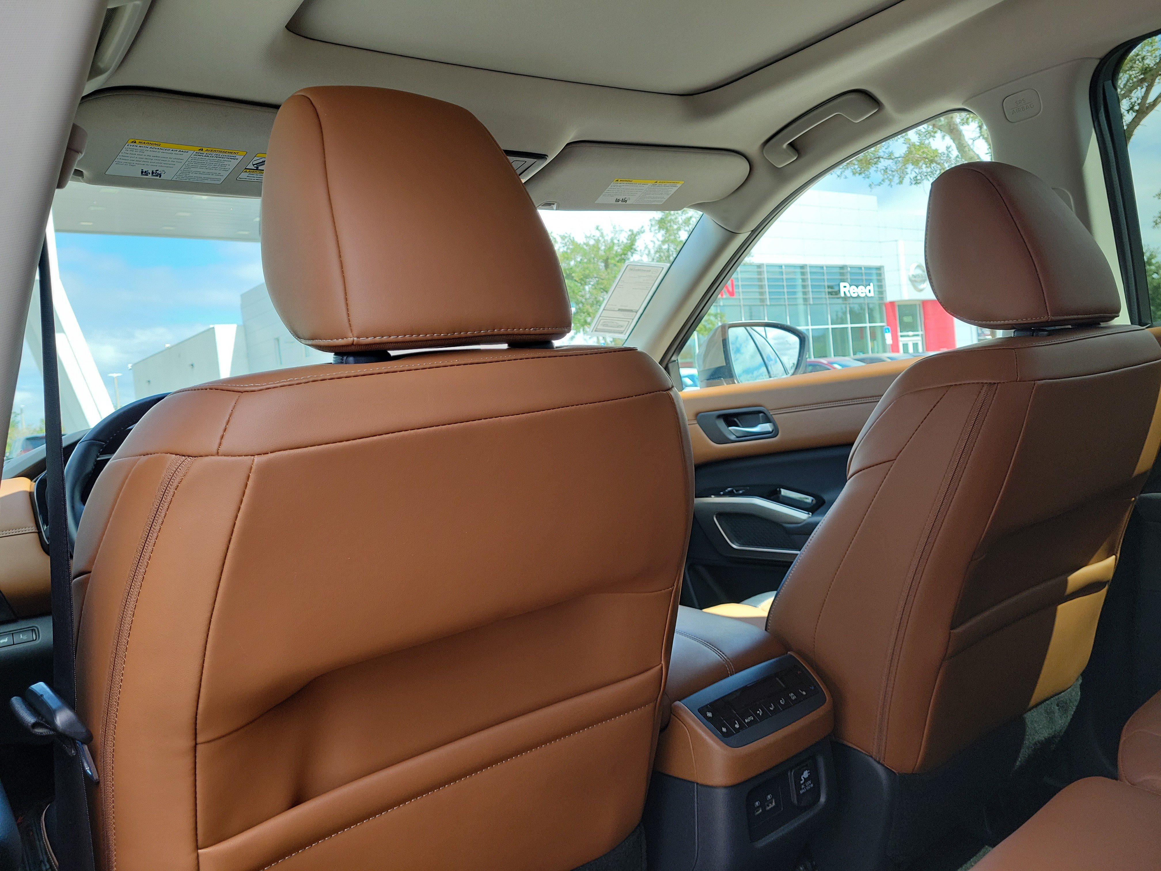 Certified 2025 Nissan Pathfinder Platinum w/ Cargo Package FWD image 19