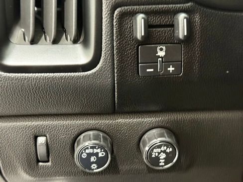 Used 2021 Chevrolet Colorado ZR2 w/ Colorado ZR2 Bison Edition image 30