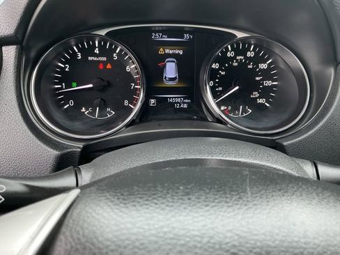 Used 2014 Nissan Rogue S image 25