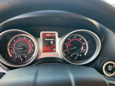 Used 2018 Dodge Journey SE w/ Blacktop Package image 23