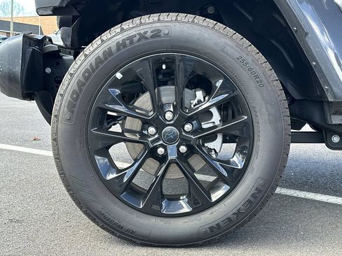 Certified 2025 Jeep Wrangler Unlimited Sahara w/ Safety Group AWD/4WD image 16