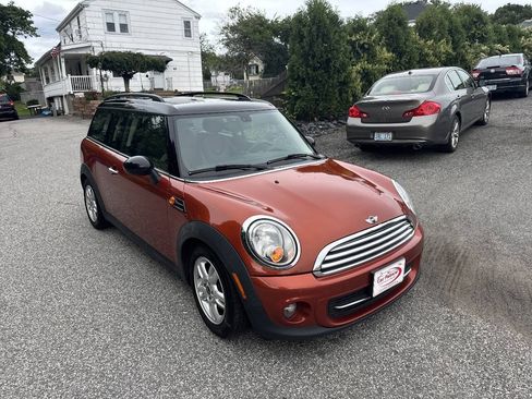Used 2013 MINI Cooper Clubman FWD image 2