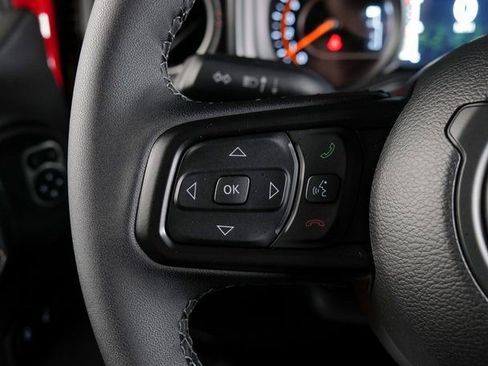 Used 2025 Jeep Gladiator Rubicon w/ Convenience Group image 19