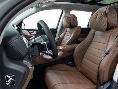 Used 2026 Mercedes-Benz GLS 450 4MATIC image 13