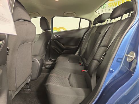 Used 2018 MAZDA MAZDA3 Sport w/ Preferred Equipment Package image 12