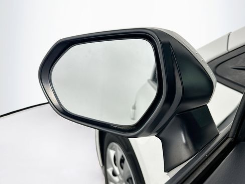 Used 2020 Toyota Corolla LE FWD image 16