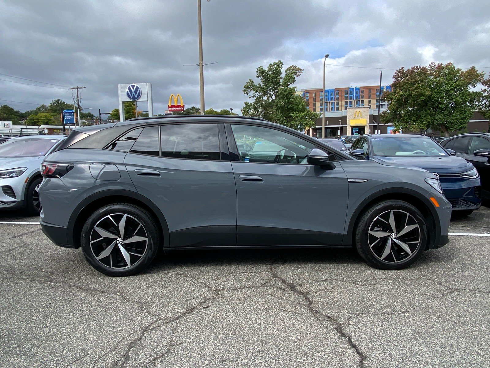 Certified 2023 Volkswagen ID.4 S RWD image 2