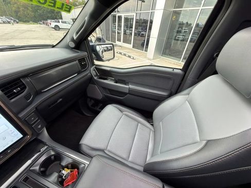 Used 2025 Ford F150 Lightning Lariat AWD/4WD image 27
