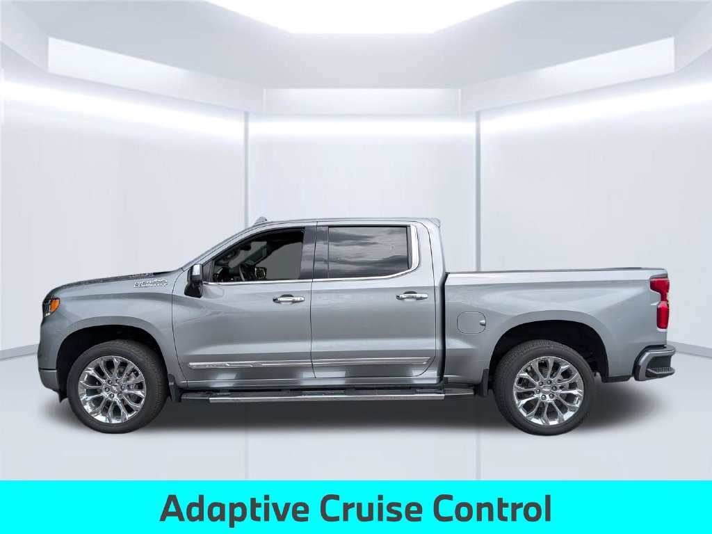 Used 2025 Chevrolet Silverado 1500 High Country w/ Technology Package AWD/4WD image 2