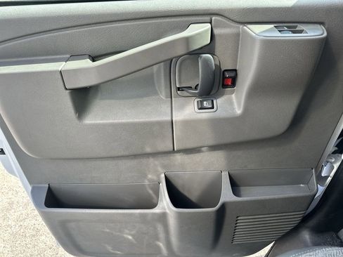 New 2025 Chevrolet Express 3500 Work Van w/ Power Convenience Package image 24