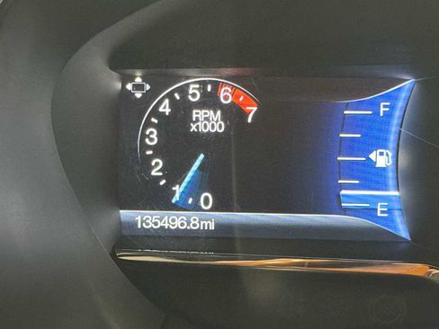 Used 2016 Lincoln Navigator Select AWD/4WD image 17