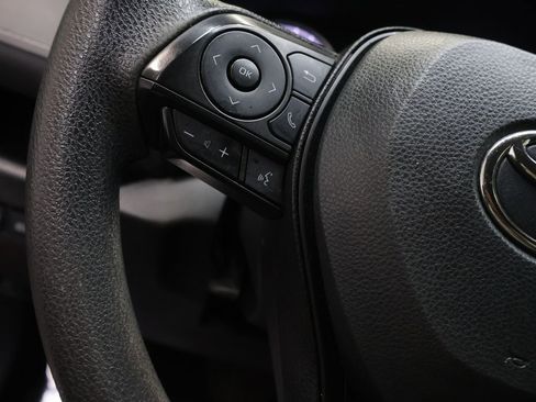 Used 2022 Toyota RAV4 LE AWD/4WD image 19