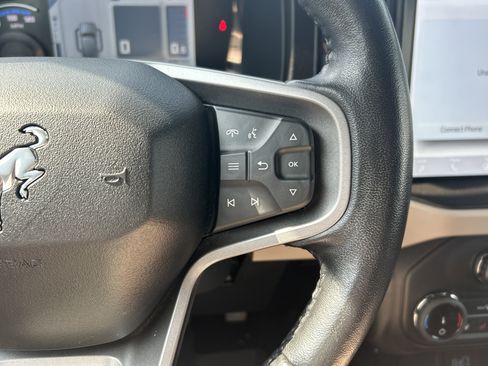 Used 2022 Ford Bronco Wildtrak image 13