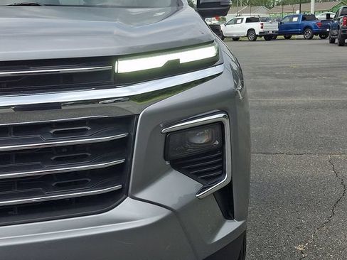 Used 2024 Chevrolet Traverse LT FWD image 9