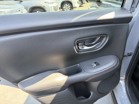 Used 2025 Honda HR-V Sport image 9