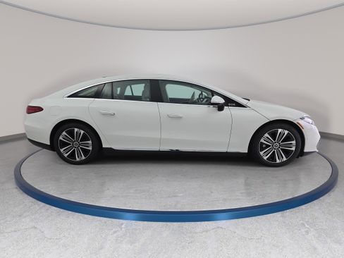 Used 2023 Mercedes-Benz EQS 450+ Sedan image 4