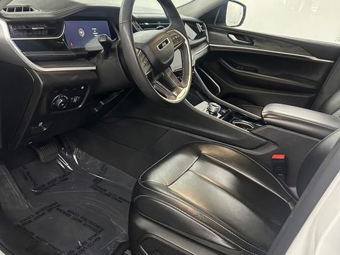 Used 2023 Jeep Grand Cherokee 4WD 4xe image 10