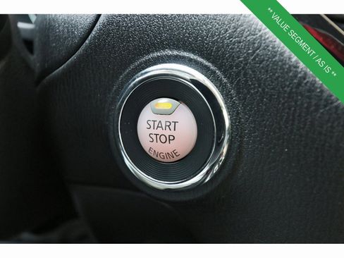 Used 2017 Nissan Pathfinder SV w/ SV Tech Package image 31