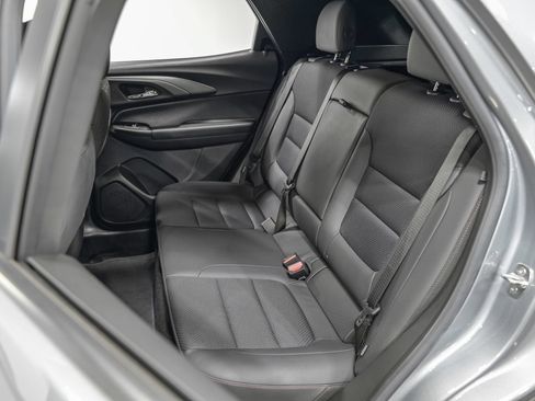 Used 2023 Chevrolet TrailBlazer RS FWD image 30