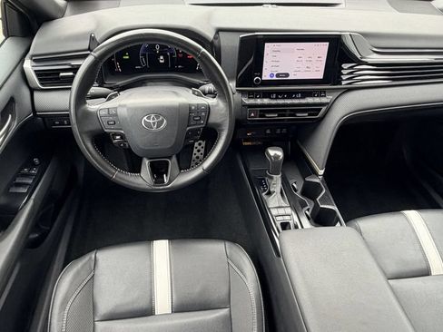 Used 2025 Toyota Camry SE w/ Convenience Package AWD/4WD image 14