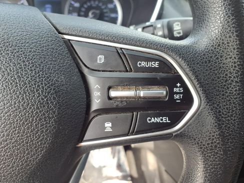 Used 2019 Hyundai Santa Fe SE image 10