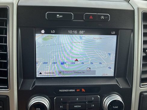 Used 2018 Ford F150 Lariat w/ Equipment Group 502A Luxury AWD/4WD image 7