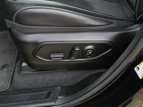 Used 2024 Jeep Grand Cherokee Altitude RWD image 29