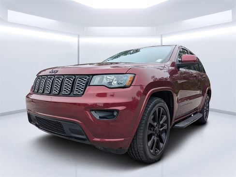 Used 2018 Jeep Grand Cherokee Altitude image 7